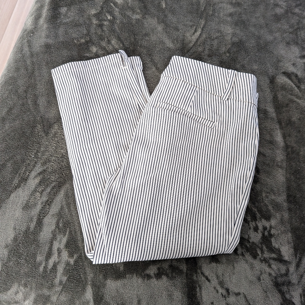 Pinstripe Petite Crop Pant